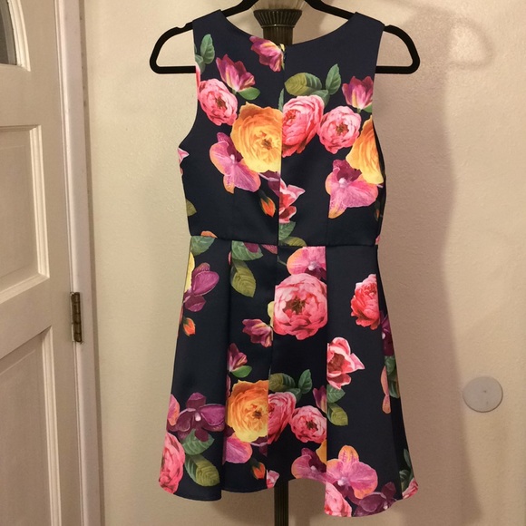 Beautiful Forever 21 Sateen Floral Dress - Picture 2 of 5
